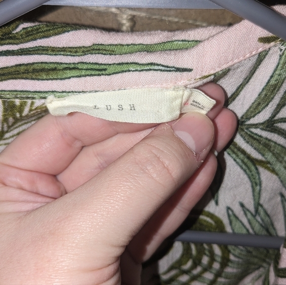 Lush Large Palm tree half button shirt - Picture 3 of 3